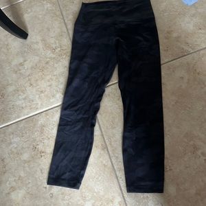 lululemon size 6 align black camo leggings 23”